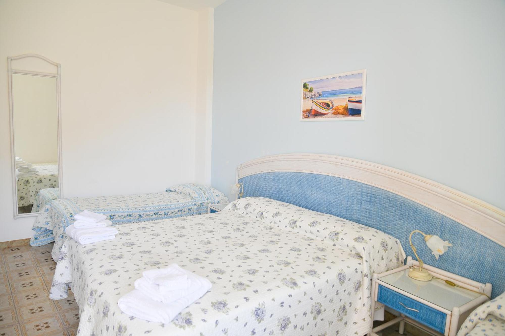 Hotel Maremonti Forio di Ischia Pokoj fotografie